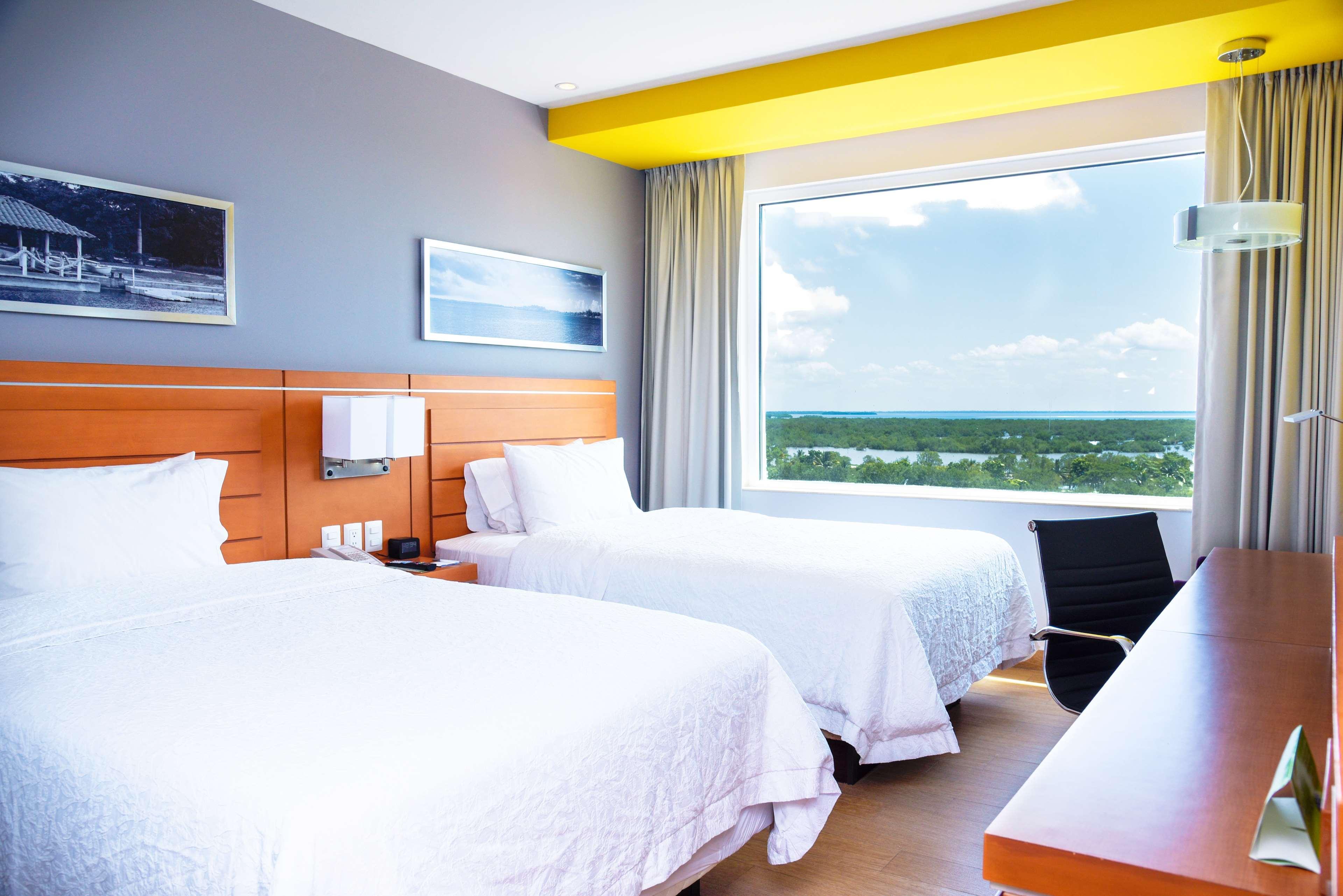 Hampton Inn & Suites By Hilton Paraiso Ngoại thất bức ảnh