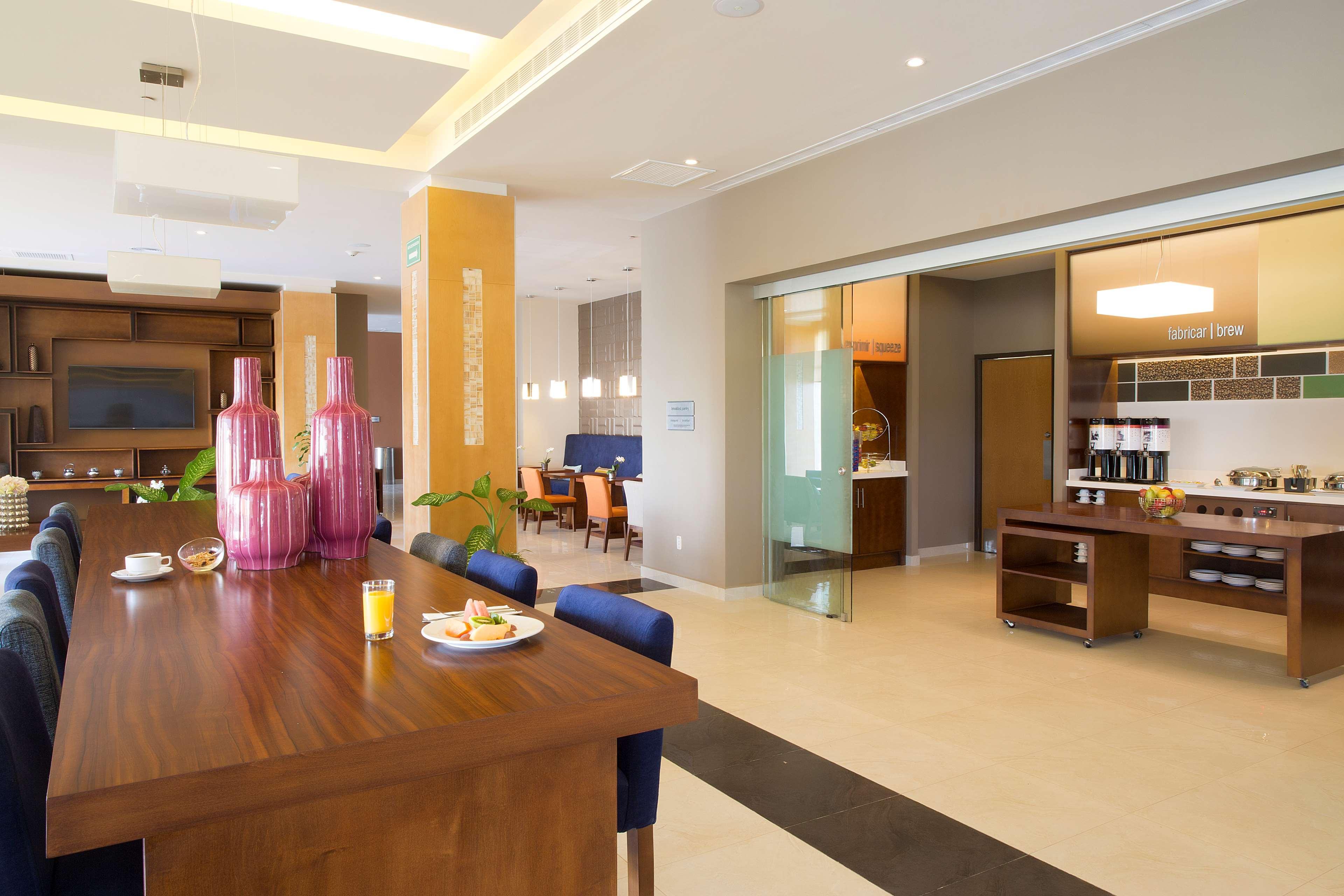 Hampton Inn & Suites By Hilton Paraiso Ngoại thất bức ảnh
