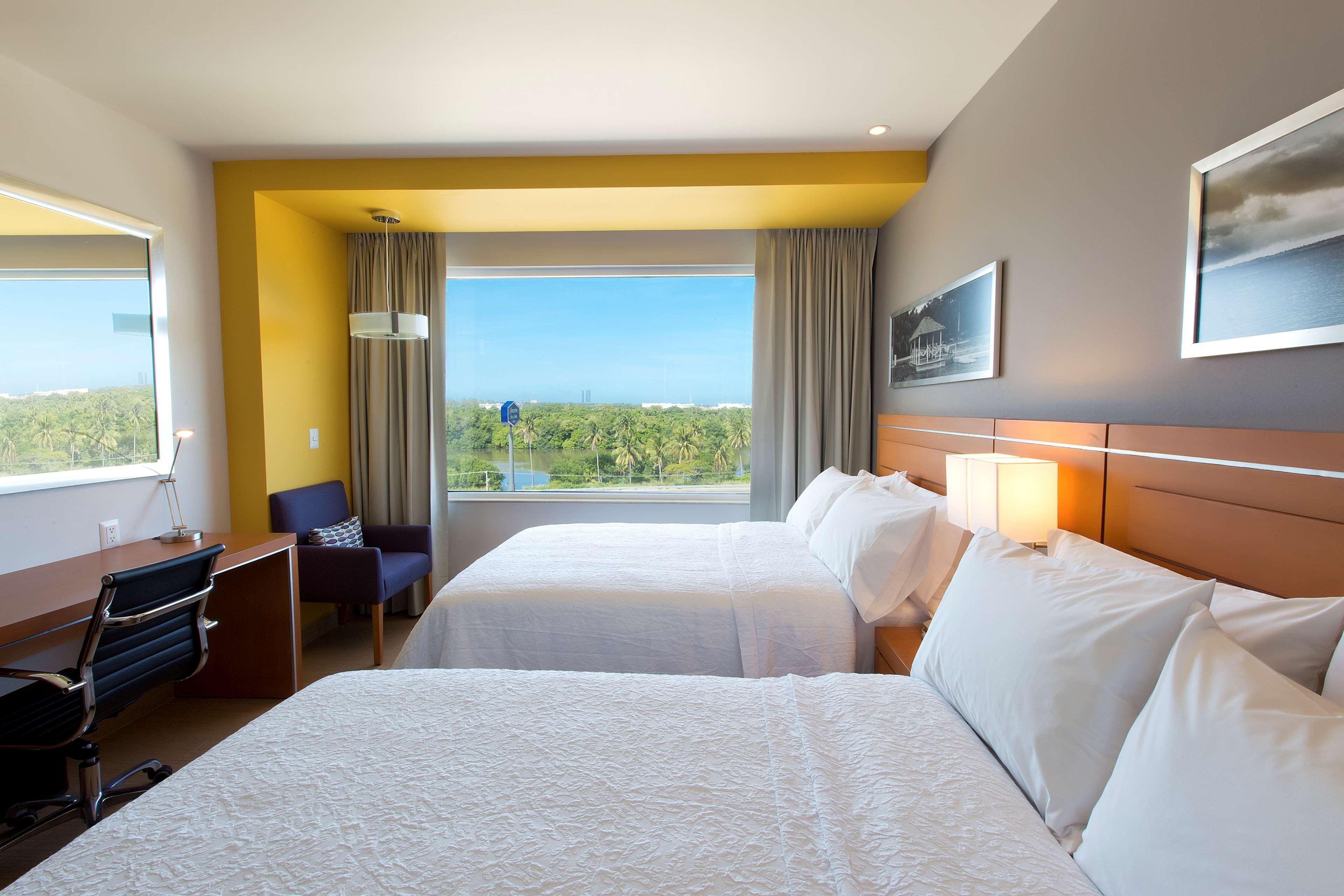 Hampton Inn & Suites By Hilton Paraiso Ngoại thất bức ảnh