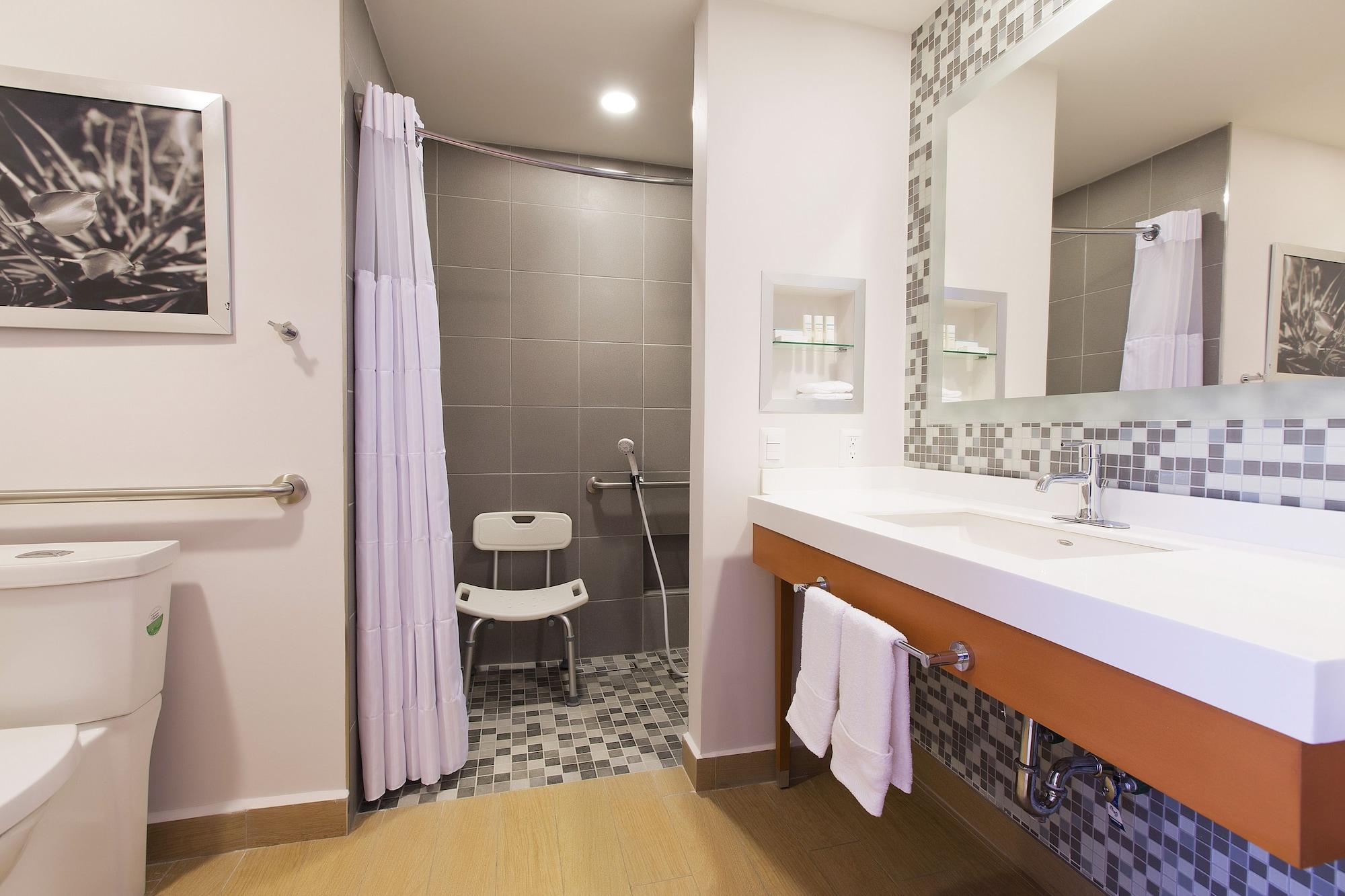 Hampton Inn & Suites By Hilton Paraiso Ngoại thất bức ảnh