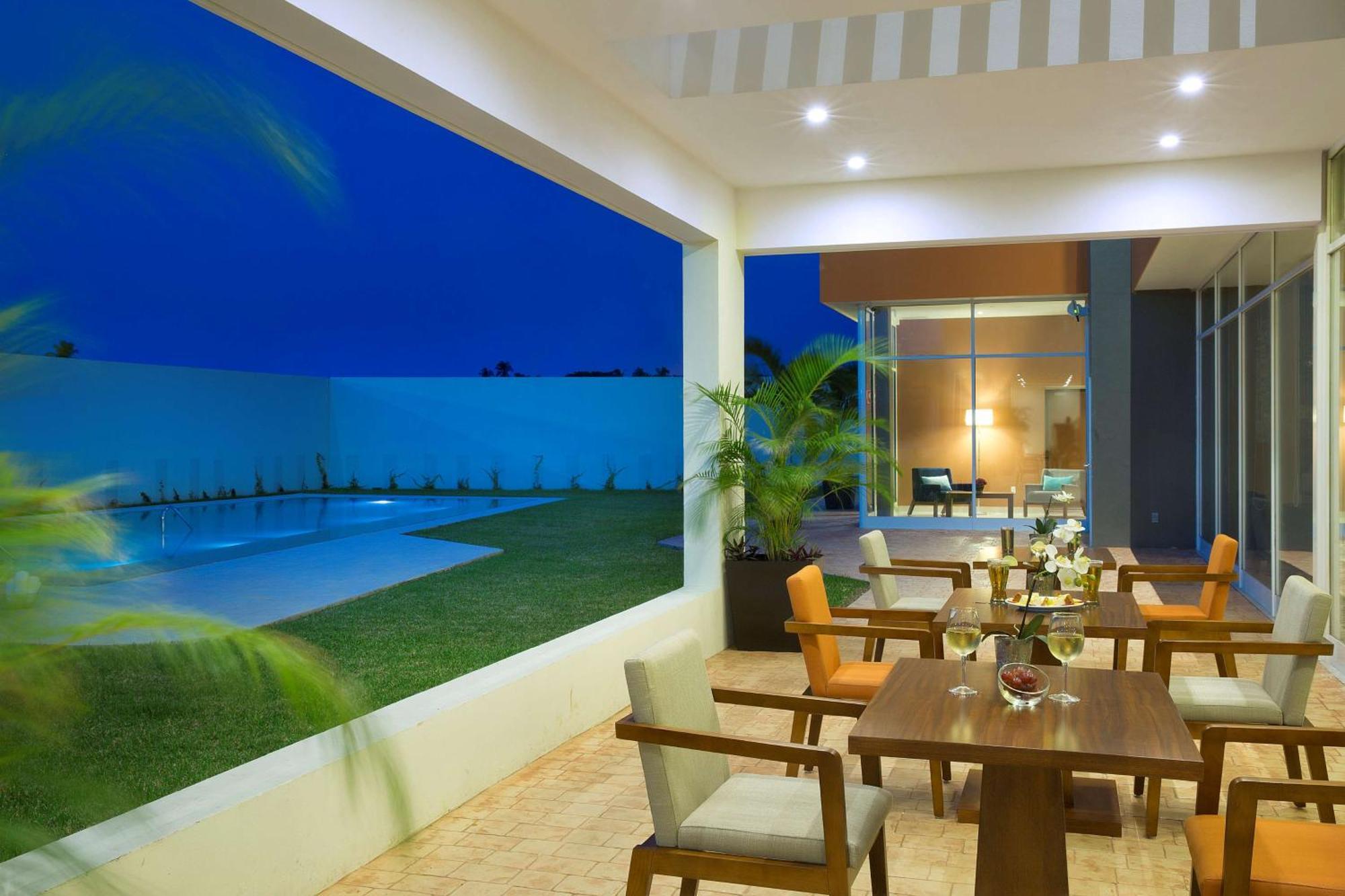 Hampton Inn & Suites By Hilton Paraiso Ngoại thất bức ảnh