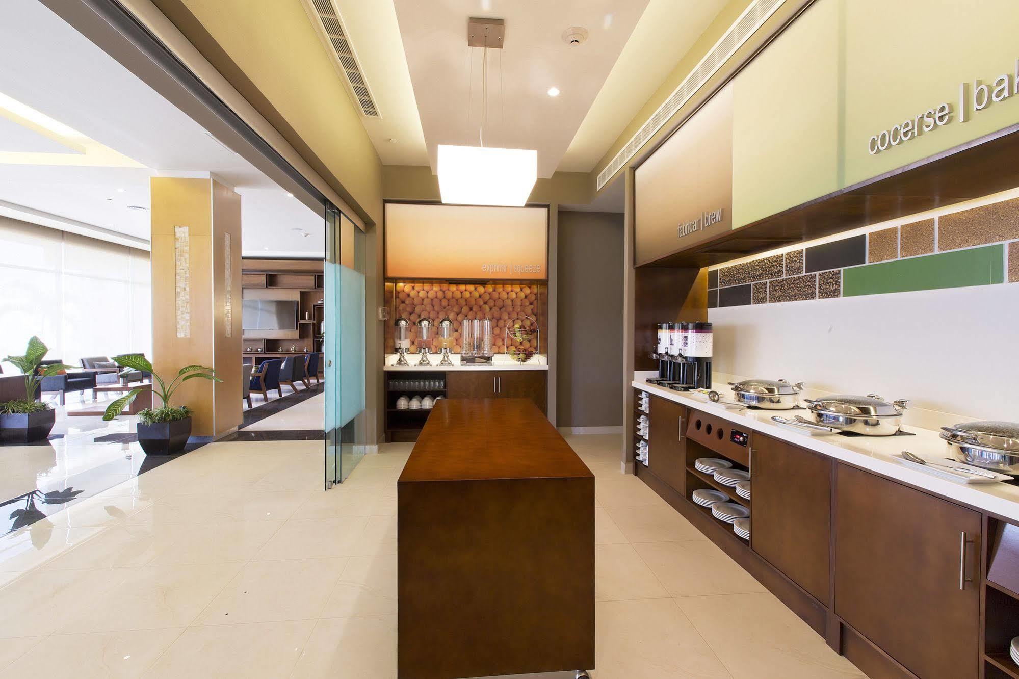 Hampton Inn & Suites By Hilton Paraiso Ngoại thất bức ảnh