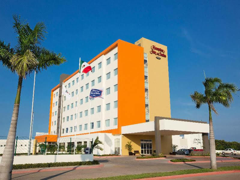 Hampton Inn & Suites By Hilton Paraiso Ngoại thất bức ảnh
